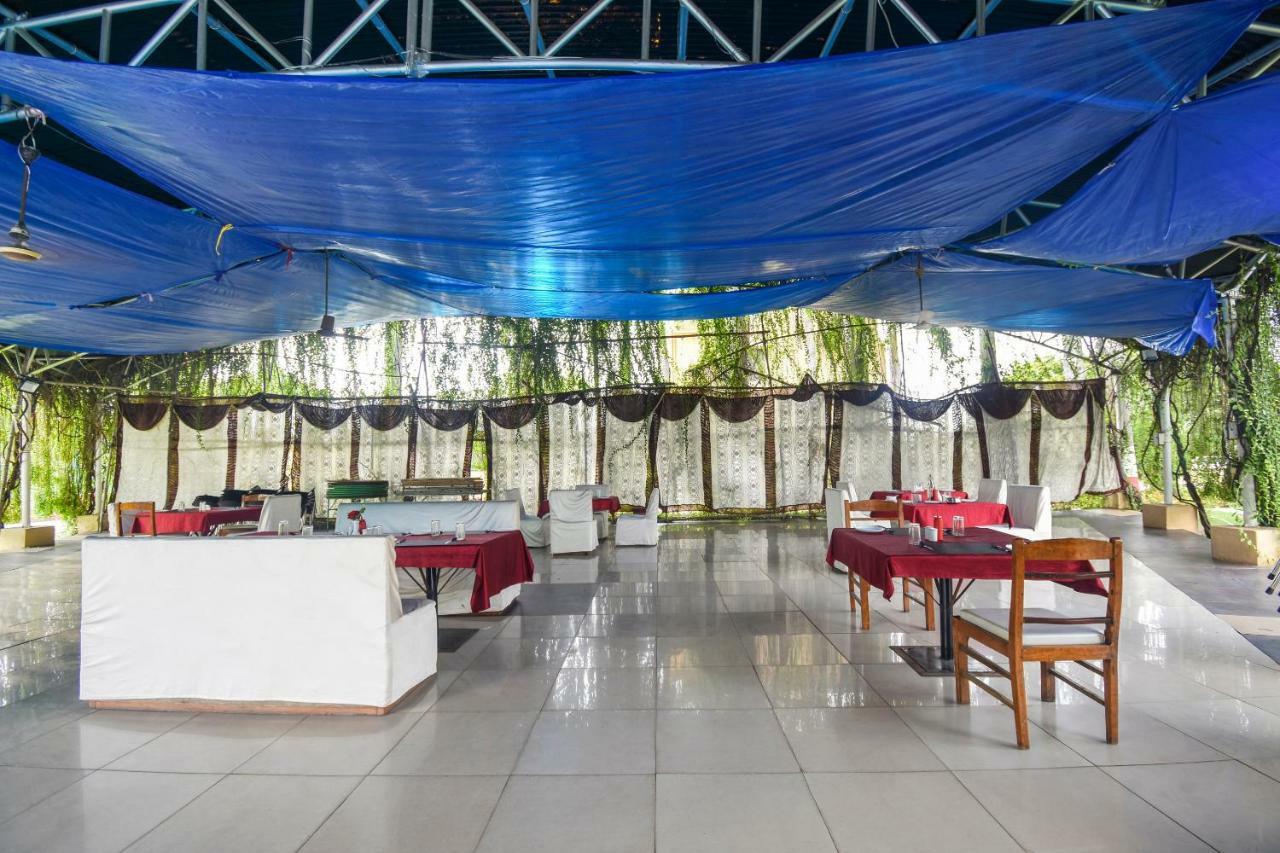 Oyo 47464 Hotel The Country Club Bilaspur  Exterior photo