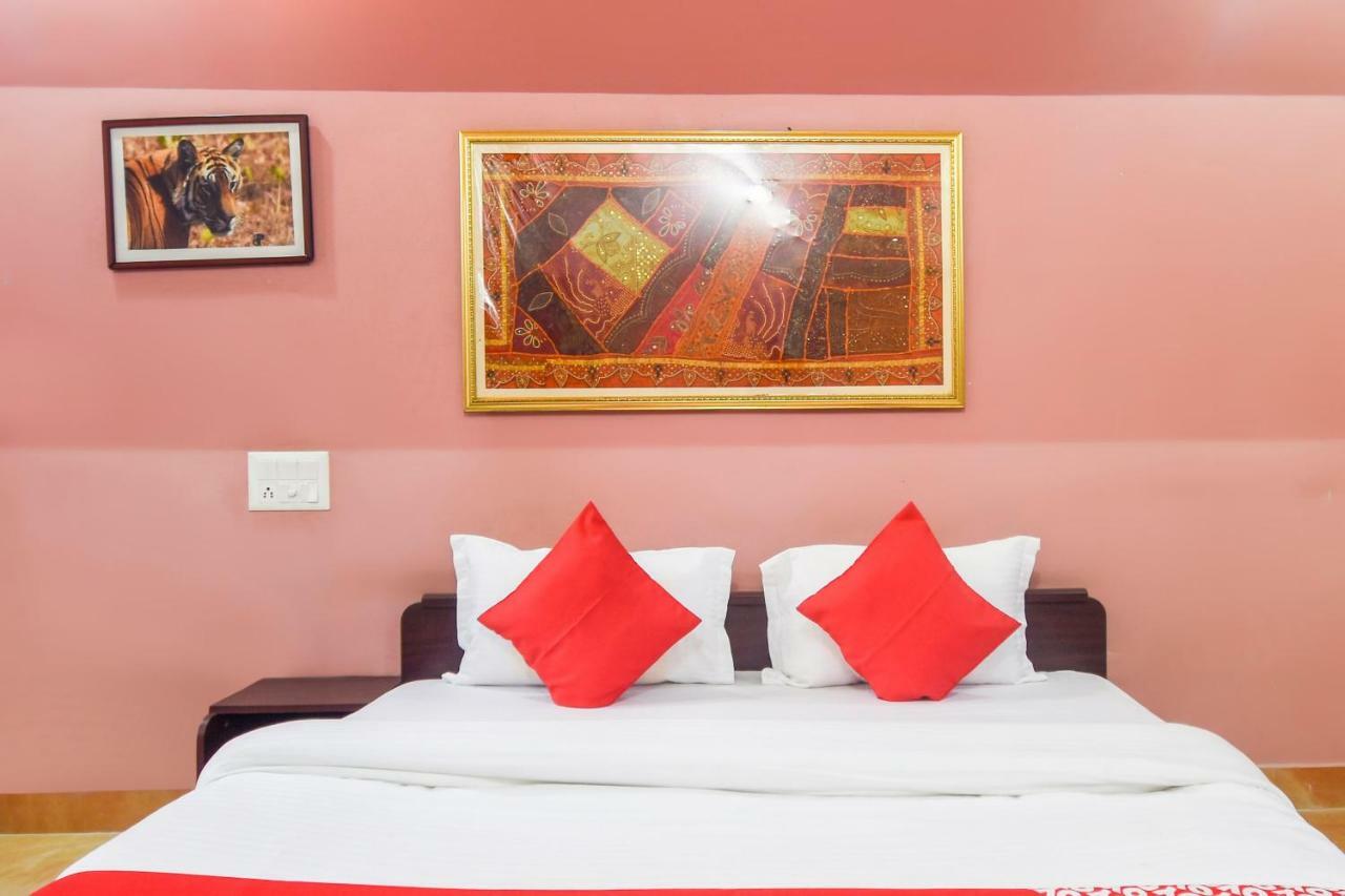 Oyo 47464 Hotel The Country Club Bilaspur  Exterior photo